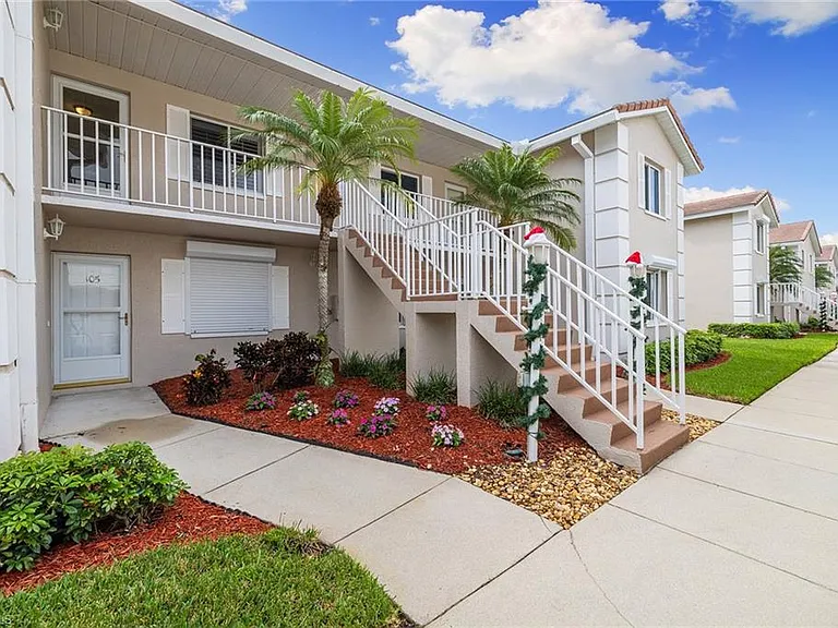 6900 Dennis Cir #J-205 — Photo 1