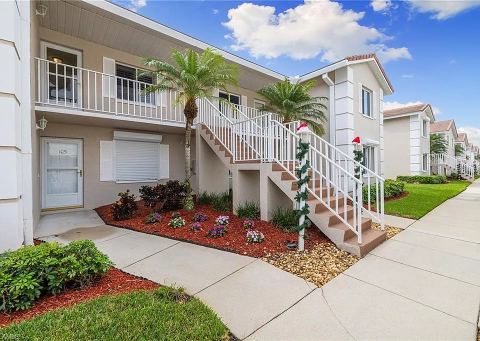 6900 Dennis Cir #J-205