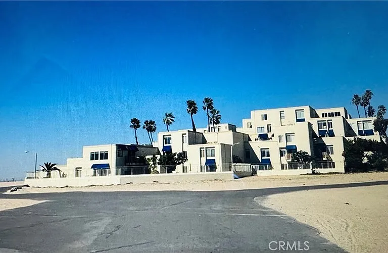 711 Pacific Coast Hwy #330 — Photo 43