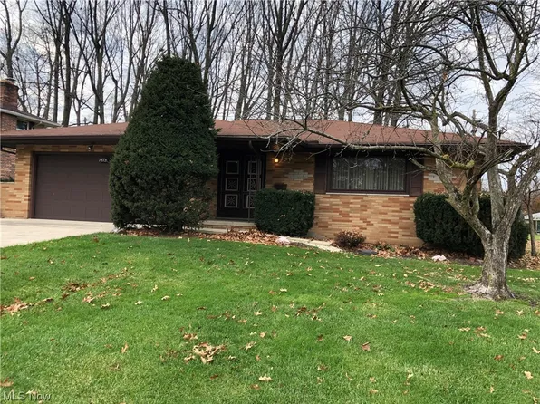 1019 E Decker Dr, Seven Hills, OH 44131
