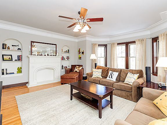 3rd image of 37 Washington Blvd APT 3