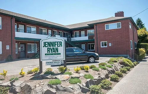 Jennifer Ryan Apartments Photo 1