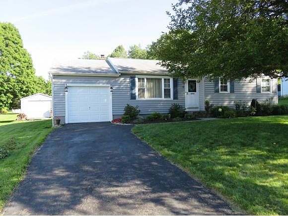 1st image of 5 Standish Dr
