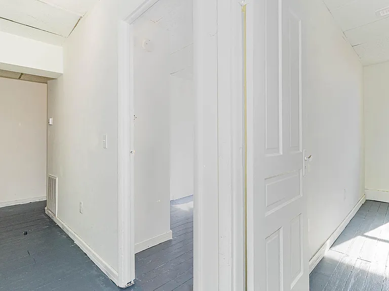 213 Mulberry St #2 — Photo 11