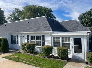 190 Malden Ln #C, Monroe Township, NJ 08831