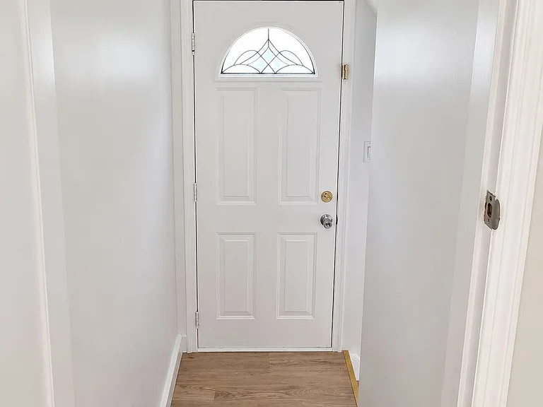 9 Lloydminster Cres — Photo 12