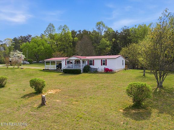 5th image of 2779 River Rd