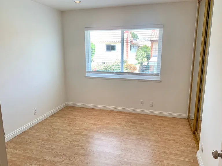 3491 Eboe St — Photo 34