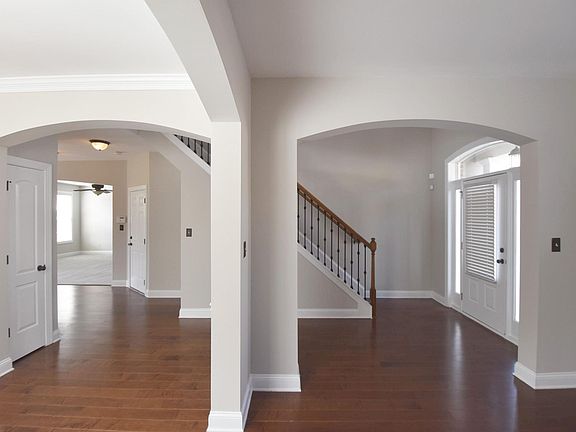 3rd image of 308 Evesham Ave