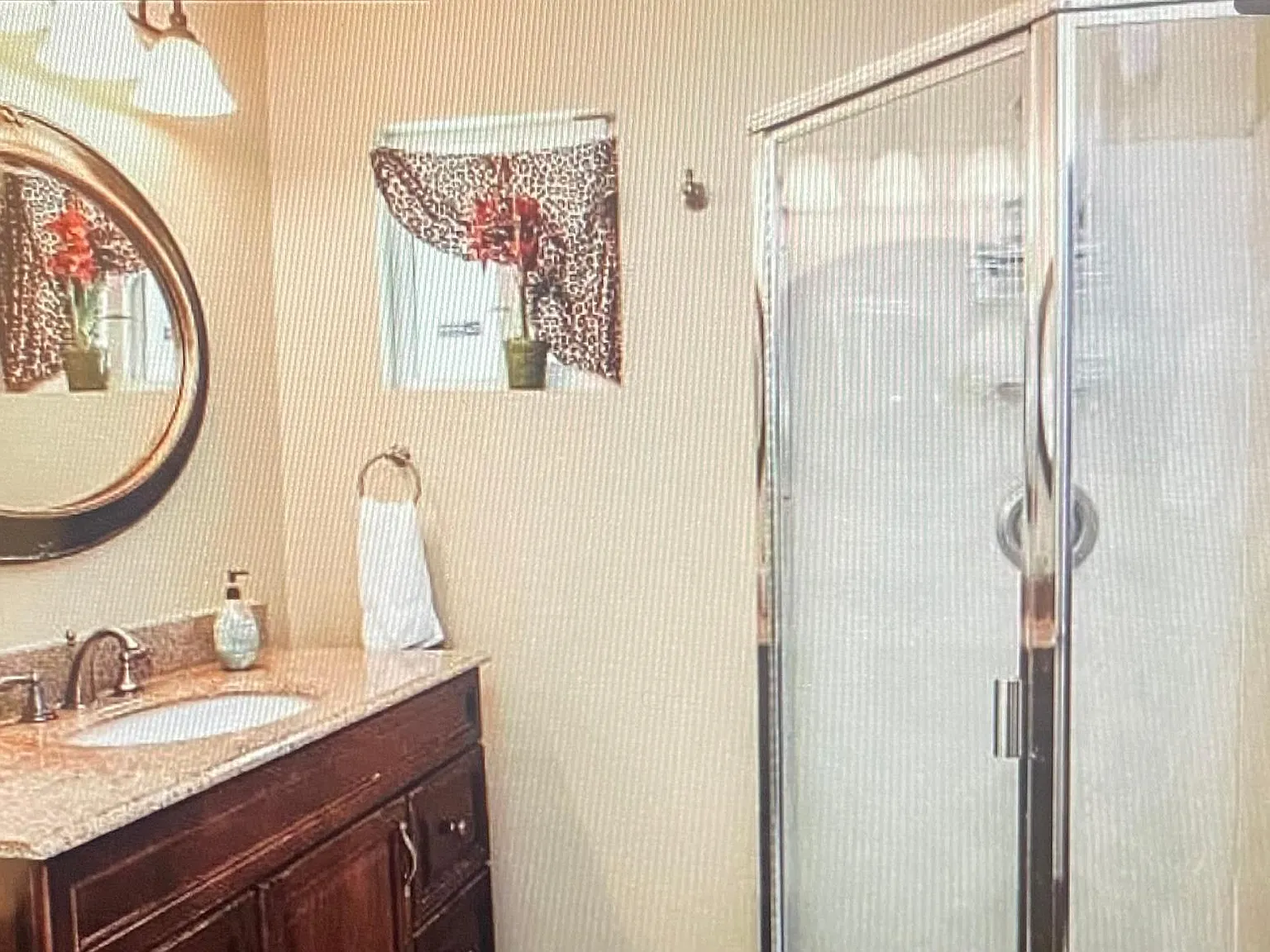 1 bed, 375 sqft, $1,300 — Photo 4