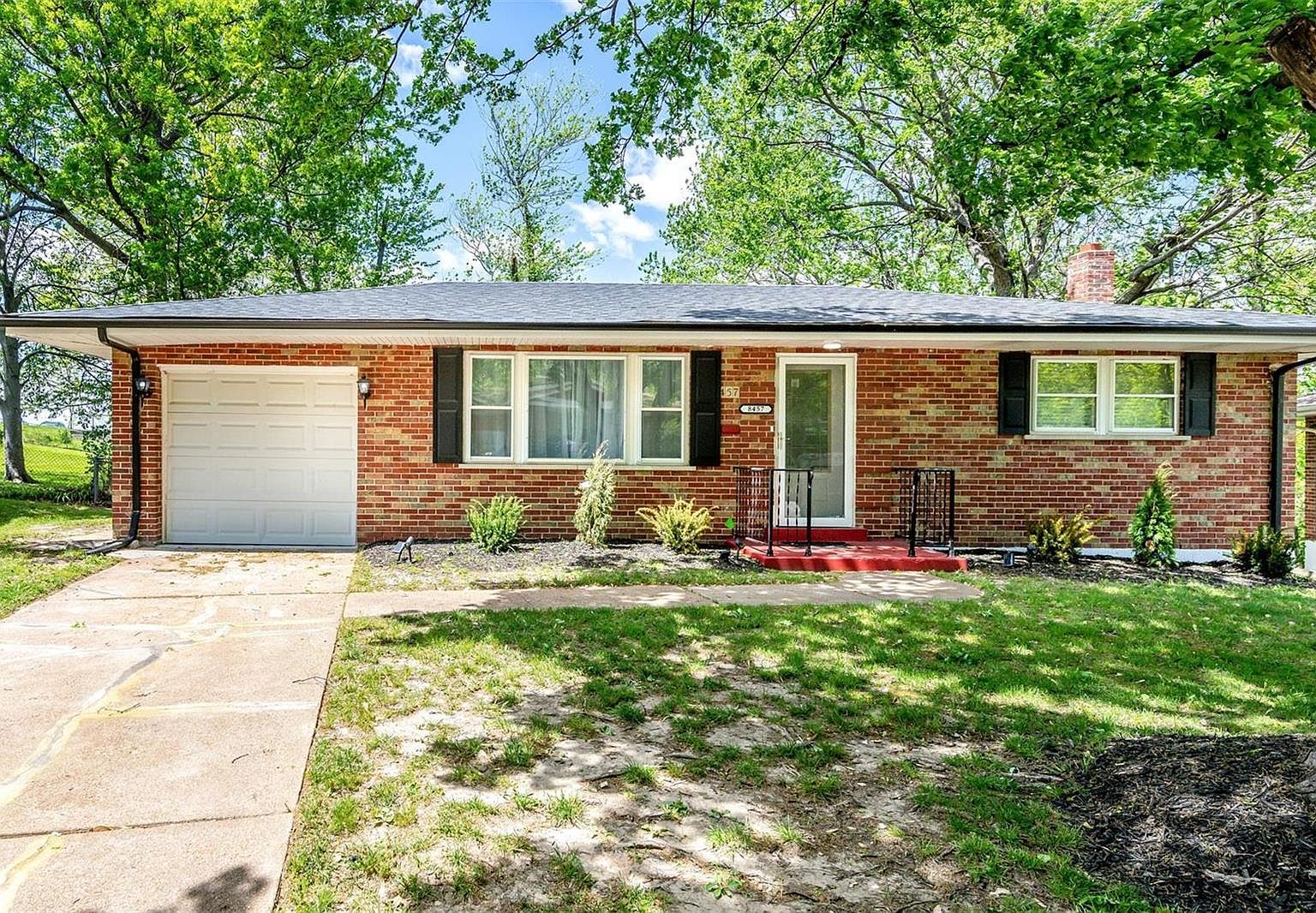 8457 Hawkesbury Dr, Saint Louis, MO 63121 Zillow