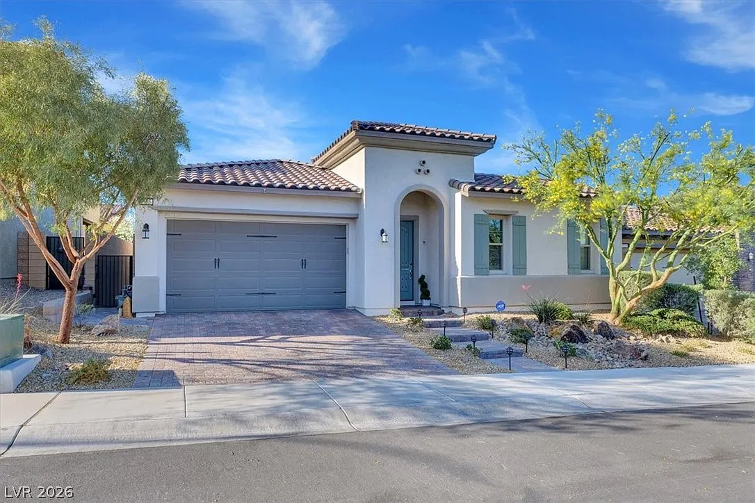 3 bed, 3.0 bath, 2091 sqft, $3,900 — Photo 4