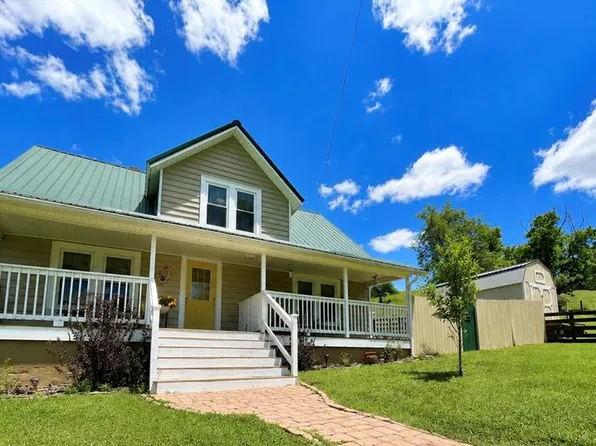 1363 Forest Oak Rd, Woodlawn, VA 24381