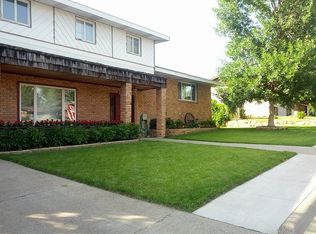 217 Lyndale Ave, Glendive, MT 59330