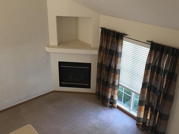 4th image of 817 Clearwater Dr