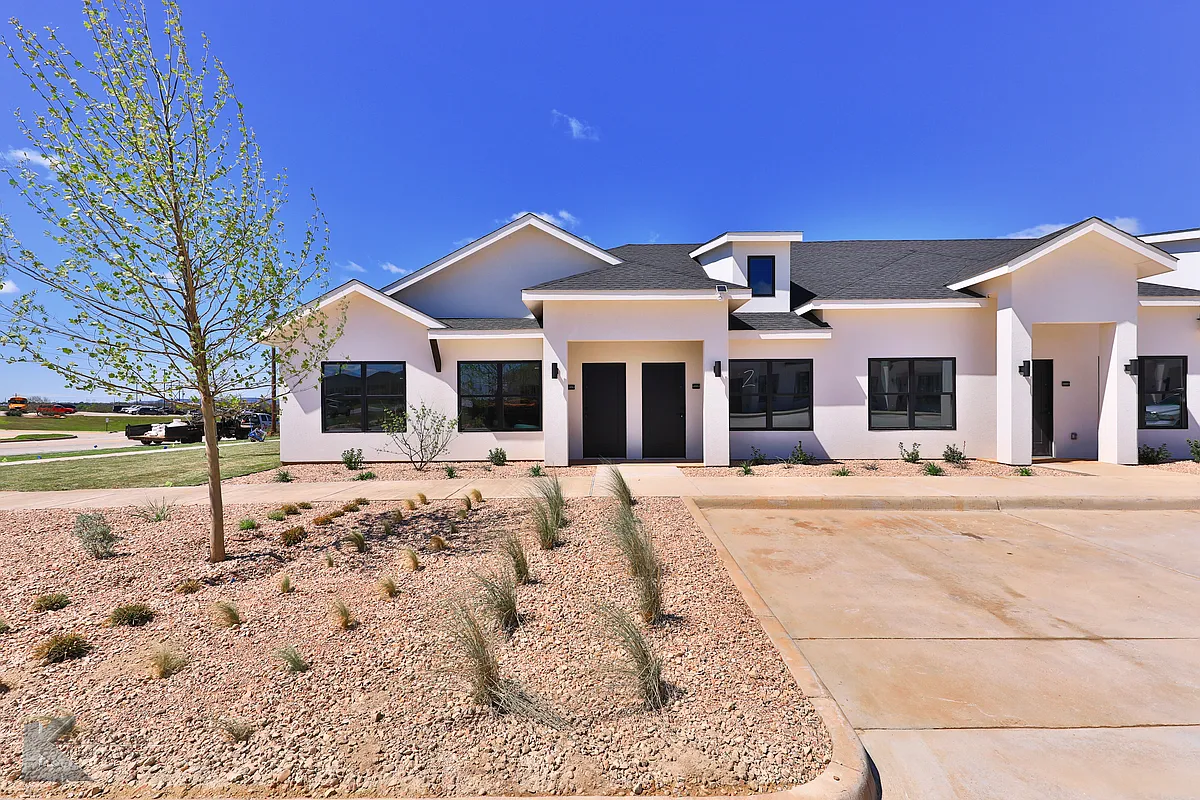 Building Photo - Southlake Villas