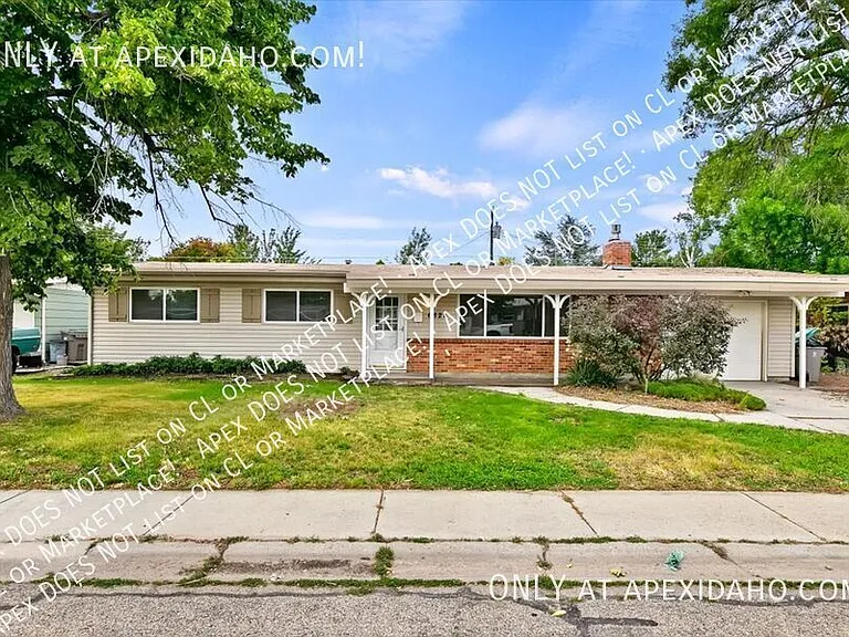 6828 W Ashland Dr — Photo 2