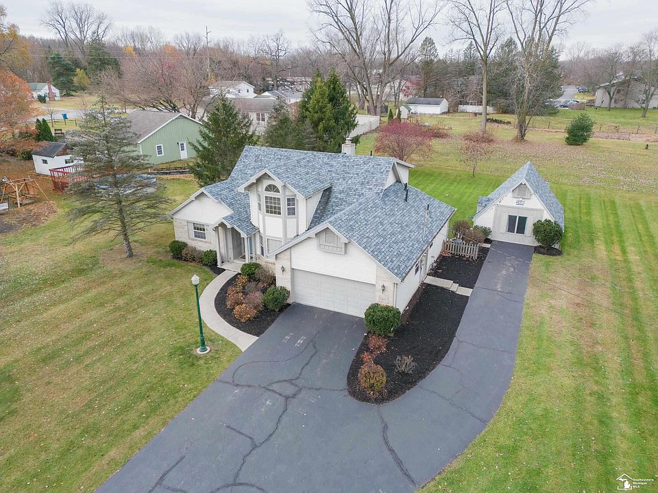 7443 Bridgeway Dr, Temperance, MI 48182 | Zillow