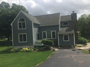 2772 Old Yorktown Rd, Yorktown Heights, NY 10598