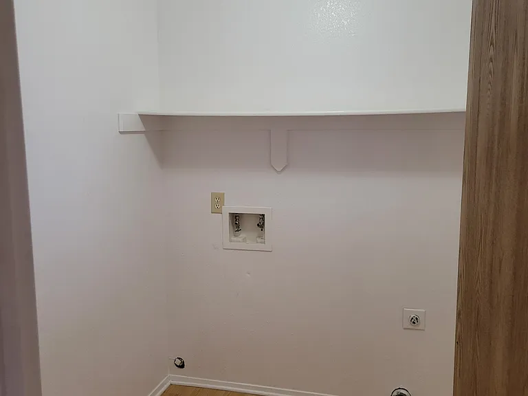 2805 N Grand Ave #A — Photo 2