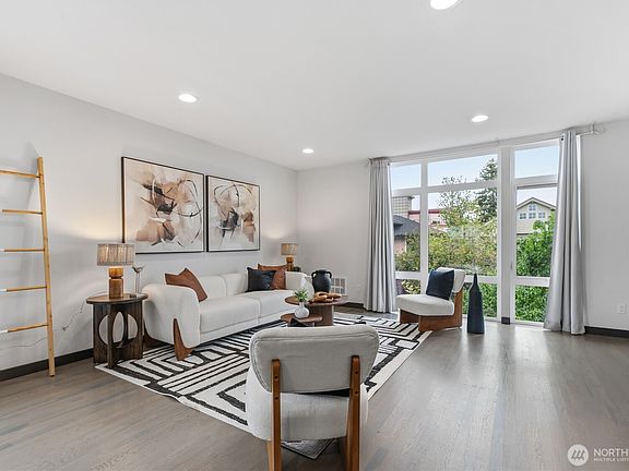 5th image of 4419 B Corliss Avenue N
