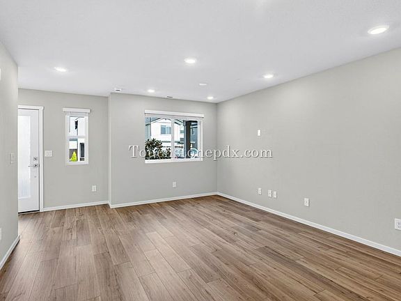 4th image of 2618 Sawtelle Dr