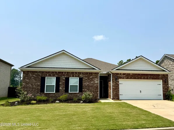 161 Twin Lakes Dr, Byhalia, MS 38611