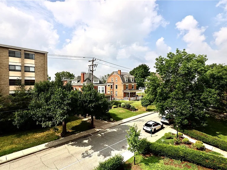 50 Academy Ave #D1 — Photo 12