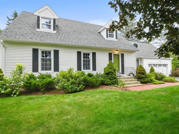 122 Berlin St, Clinton, MA 01510