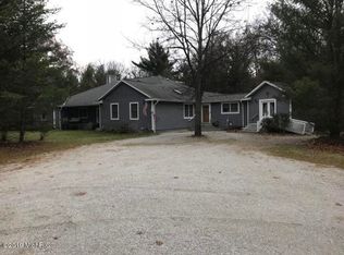 2947 Russell Rd, Muskegon, MI 49445