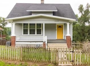 2402 Pear St, Saint Joseph, MO 64503
