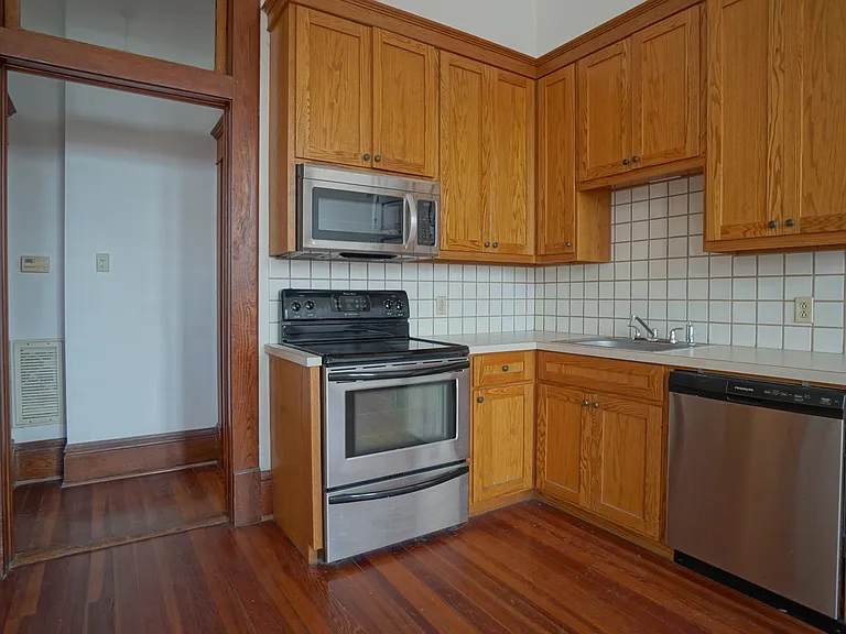 100 W Hopkins St #204 — Photo 5
