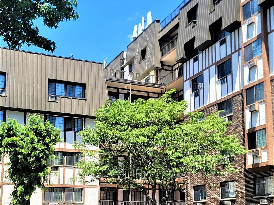 1st image of 2 Elmwood Park Dr APT 510
