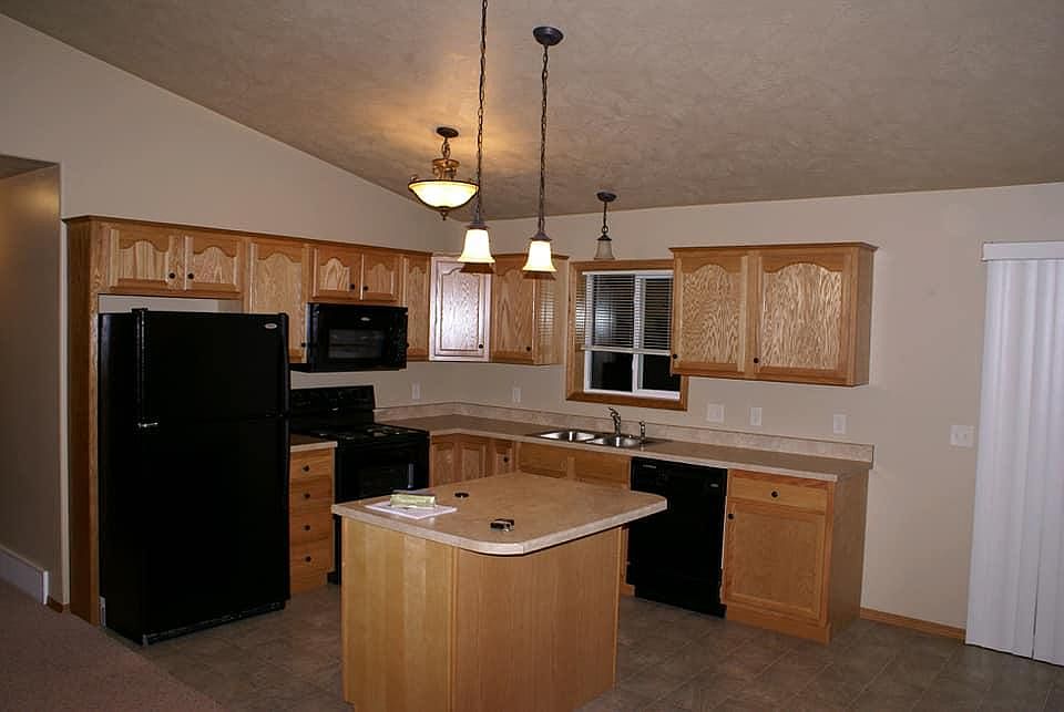 1st image of 3805 W 93rd St
