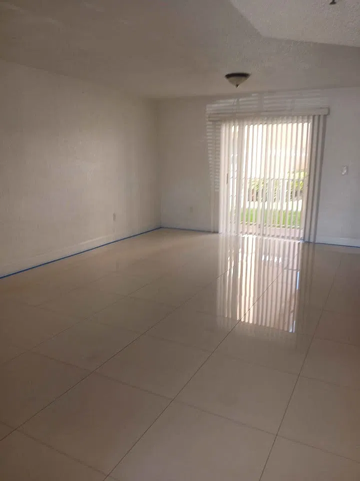 2 bed, 1000 sqft, $2,150 — Photo 3