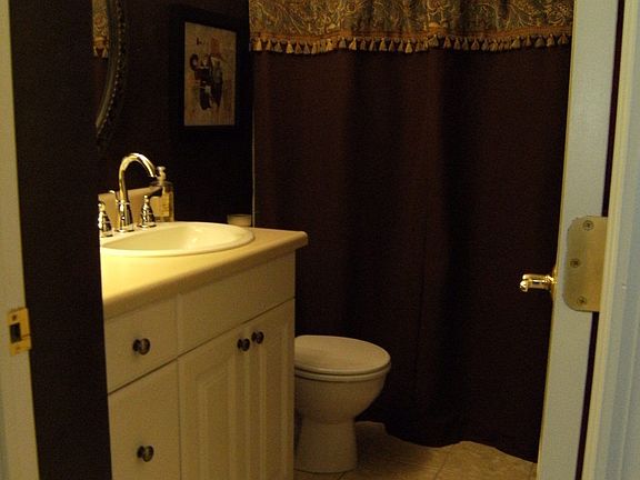 4th image of 5121 Singleton Dr