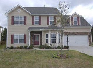 15523 Lakepoint Forest Dr, Charlotte, NC 28278