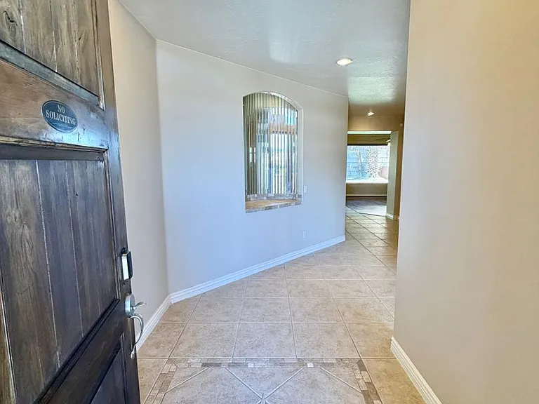 2176 N Gunsight Dr — Photo 4