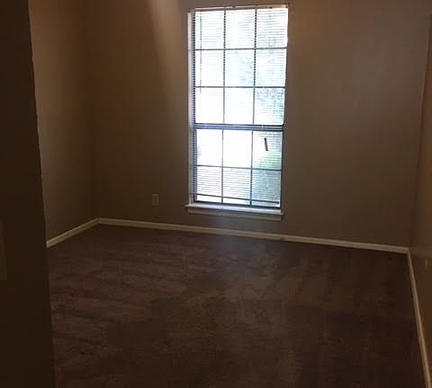 5th image of 2608 Lamar Ave APT 14B