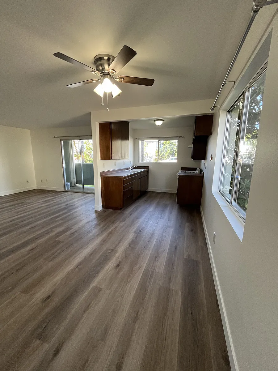 Building Photo - 5330 Driftwood St #5