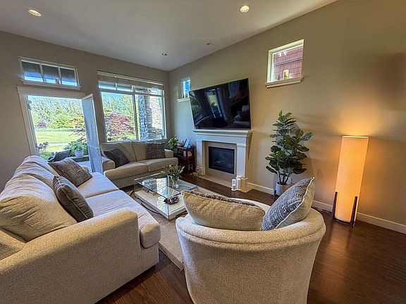 3rd image of 5116 Cedar Springs Dr