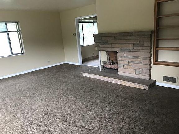4th image of 1313 E Downington Ave #A