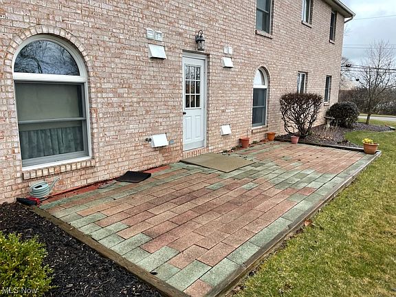 4th image of 953 Auburn Hills Dr Unit 1