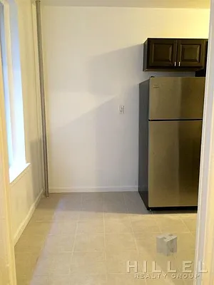 Rented by Hillel Realty Group | media 10