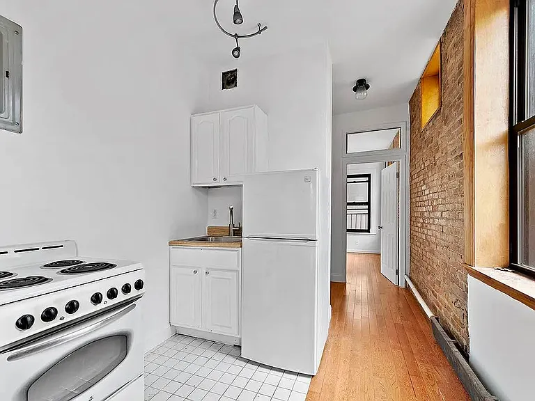 401 E 115th St #2S — Photo 5