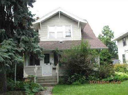 1st image of 1679 Hubbard Ave