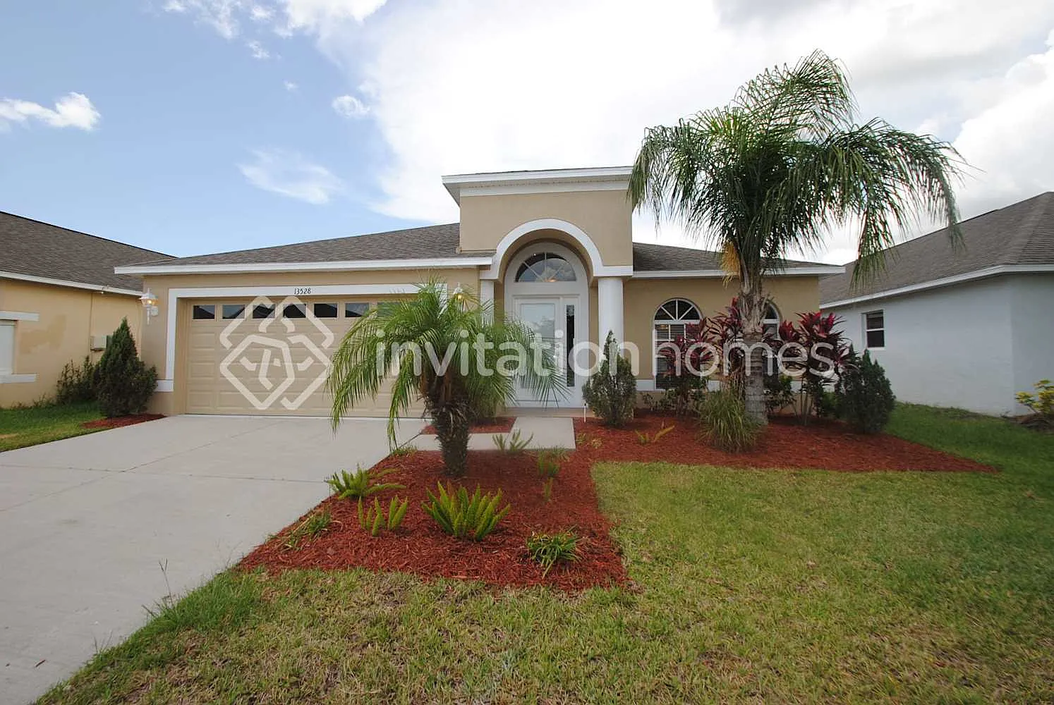 13528 Fladgate Mark Dr Riverview, FL 33579 — Photo 1
