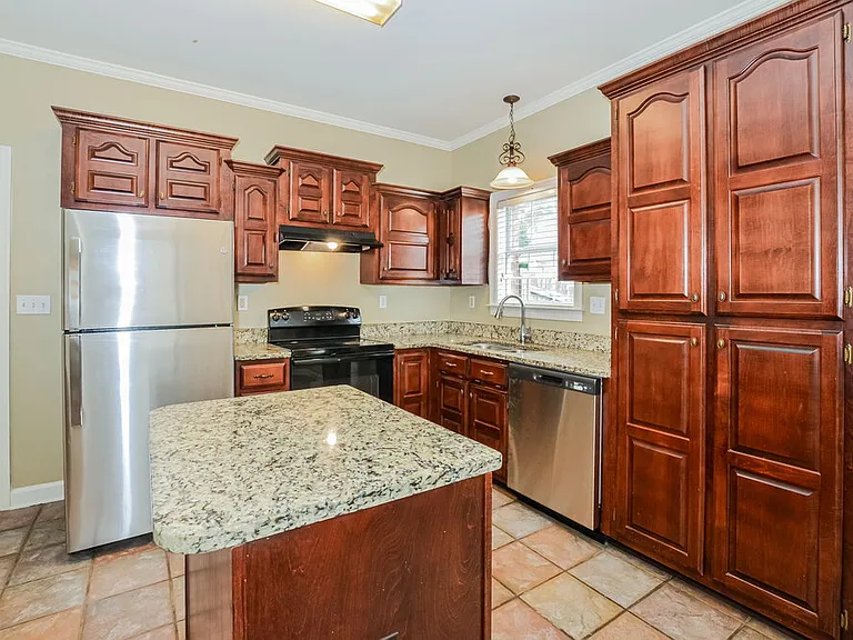 2722 Nelle Ln — Photo 7
