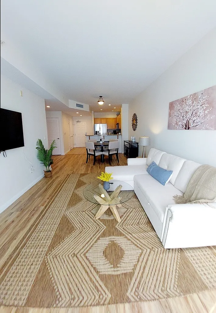 1 bed, 1.0 bath, $4,425 — Photo 1
