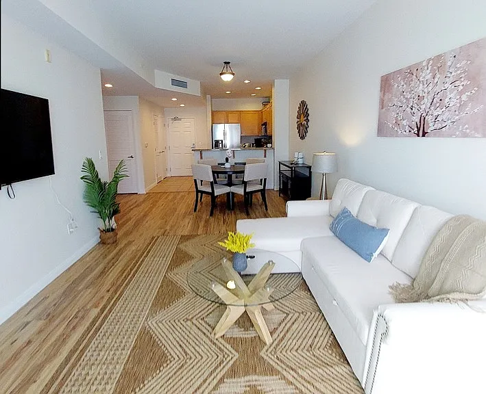 450 J St #7191 — Photo 1